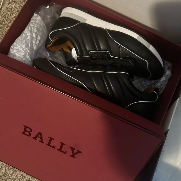 Authentic like new Bally sneakers 👟- size 6.5 - Picture 1 of 5